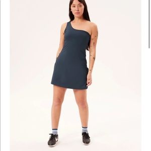 Girlfriend Collective NWT Midnight Bianca One Shoulder Dress small